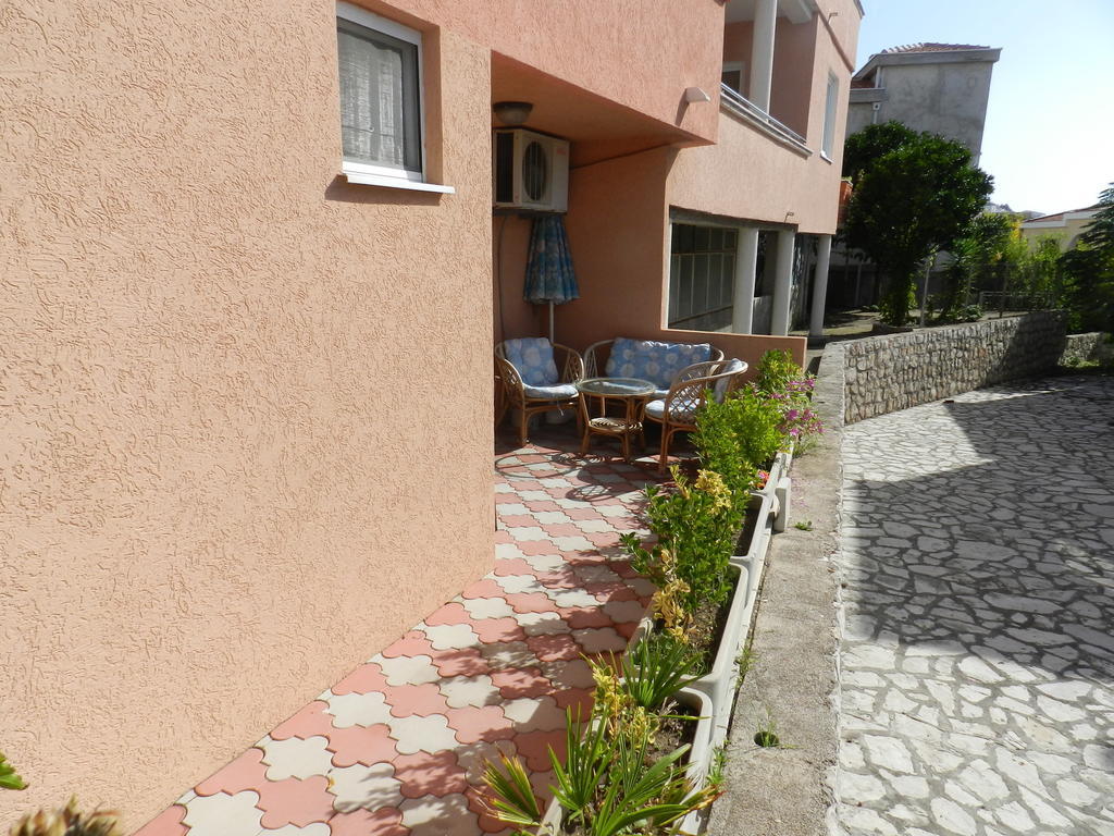 Apartments Baja ウルツィニ 部屋 写真